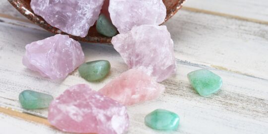 Elimina malas energías: Guía completa para limpiar el cuarzo rosa Elimina malas energías: Guía completa para limpiar el cuarzo rosa