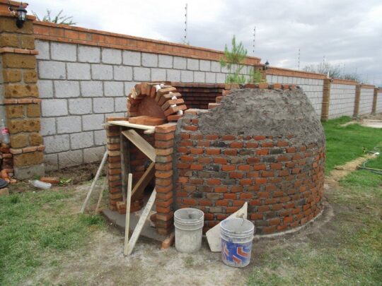 Guía completa: Cómo construir un temazcal de adobe paso a paso