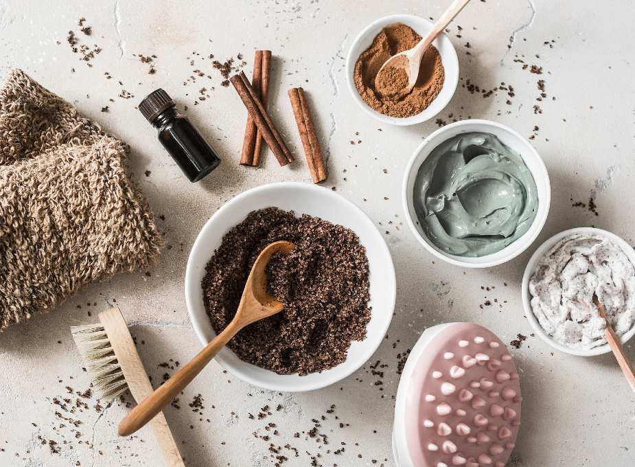 Logra un cabello sano y brillante con nuestro shampoo de romero y canela